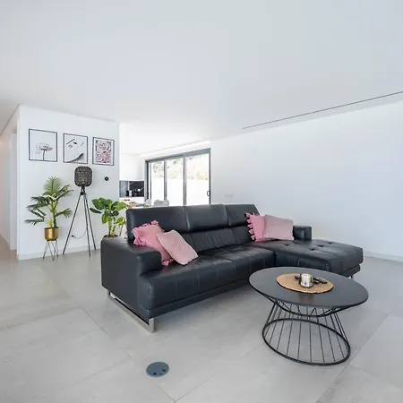 Dominica Βίλα Αλμπουφέιρα